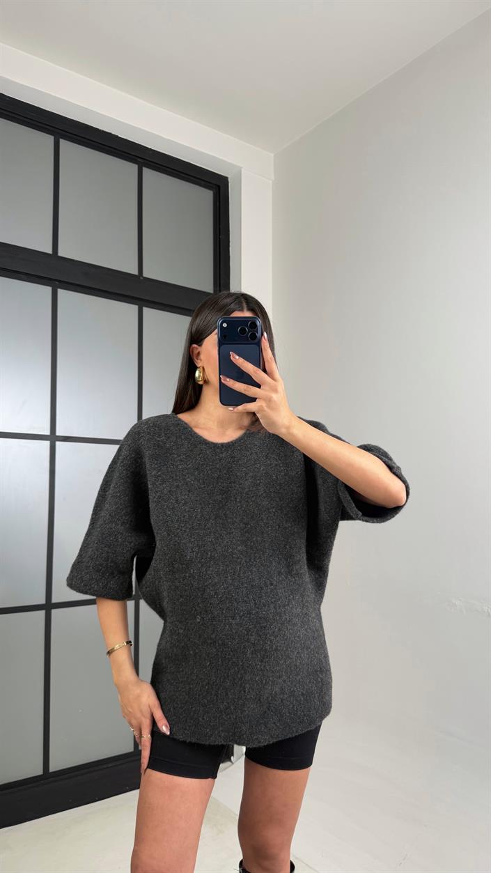 Antrasit Arkası Dantel Detaylı Kazak GAUS-01091