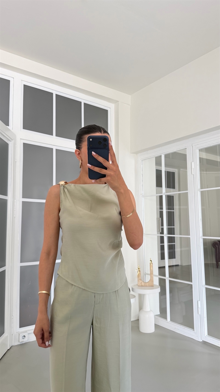 Açık Yeşil Gold Toka Detaylı Bluz Pantolon İkili Tencel Takım GAUS-01825