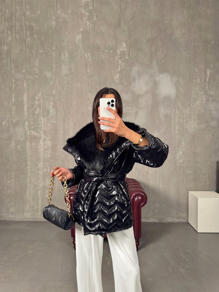 Vanesa Siyah Parlak Kuşaklı Mont