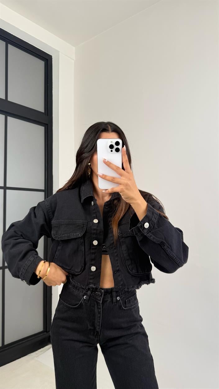 Füme ZR Model Cep Detaylı Crop Denim Ceket GAUS-0078