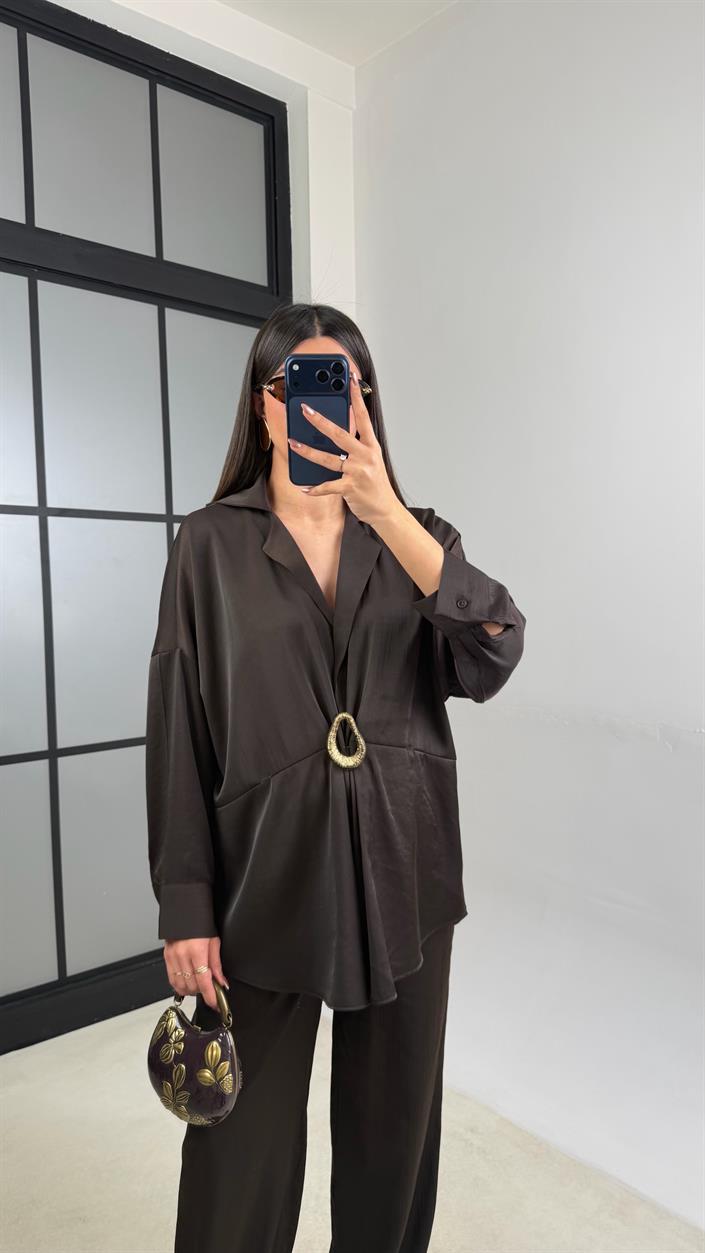 Acı Kahve Gold Tokalı Gömlek Beli Lastikli Pantolon Saten Takım GAUS-01116