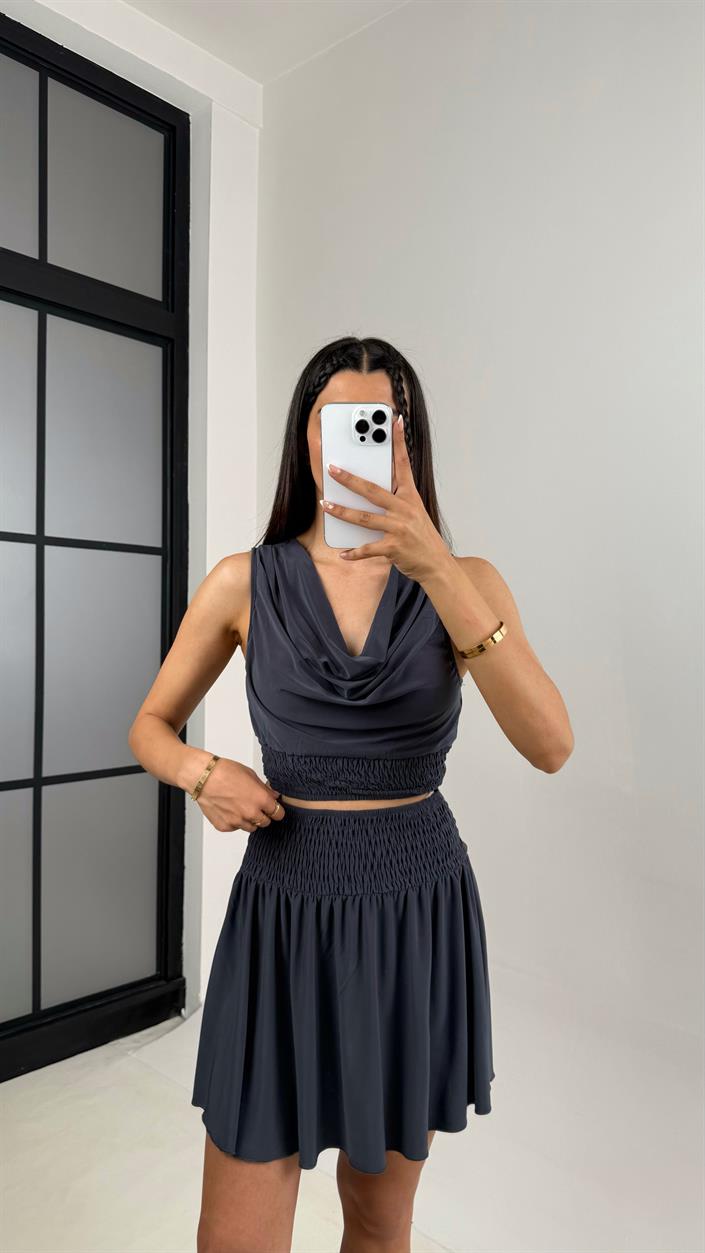 Antrasit Degaje Yaka Beli Lastikli Crop Etek İthal Kumaş Takım Gaus00555