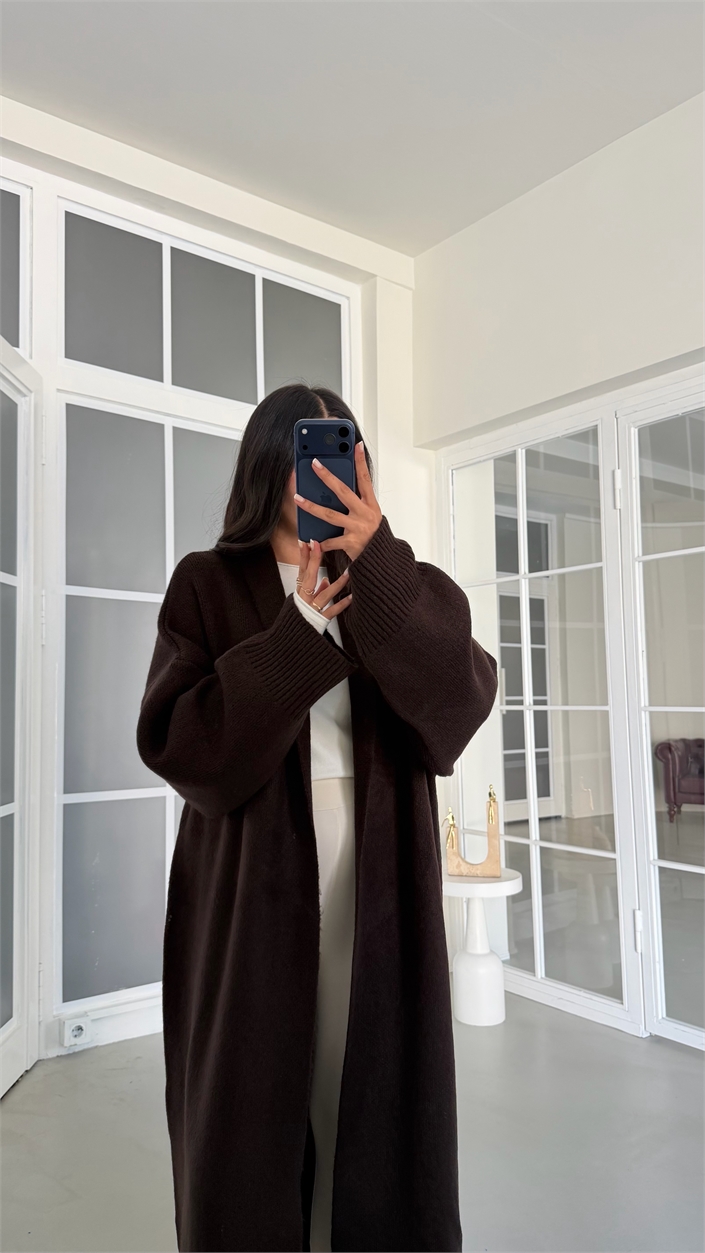 Acı Kahve Uzun Triko Hırka GAUS-02138