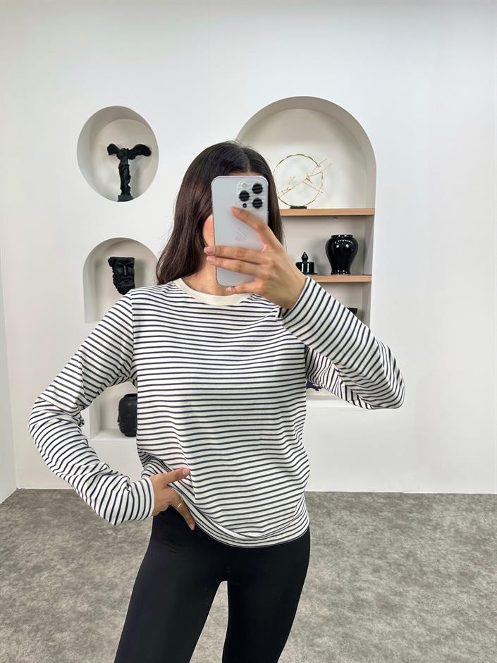 CS Lacivert Çizgili Bisiklet Yaka Beyaz Sweatshirt