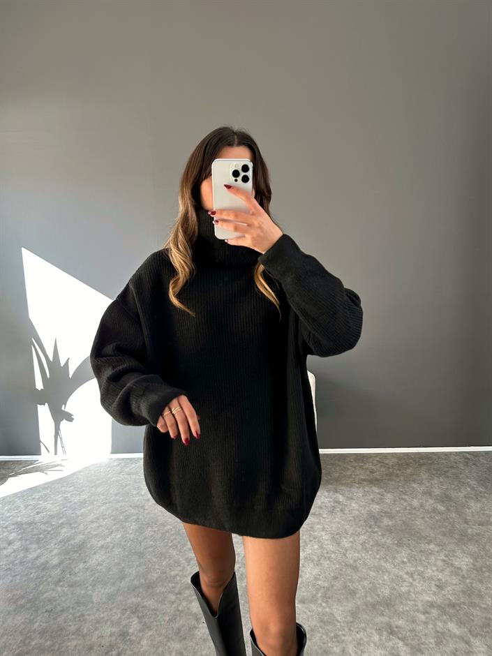 Jana Siyah Oversize Balıkçı Yaka Triko Kazak
