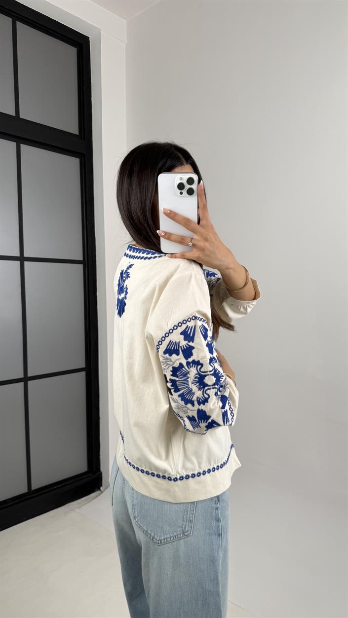 Ekru Mavi Nakışlı Tasarım Yelek Gaus00577