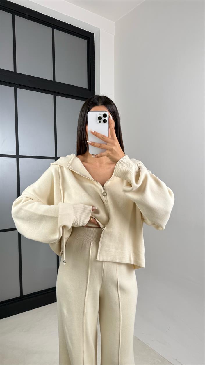 Ekru Kapüşonlu Hırka Beli Lastikli Pantolon İkili Triko Takım GAUS-00564