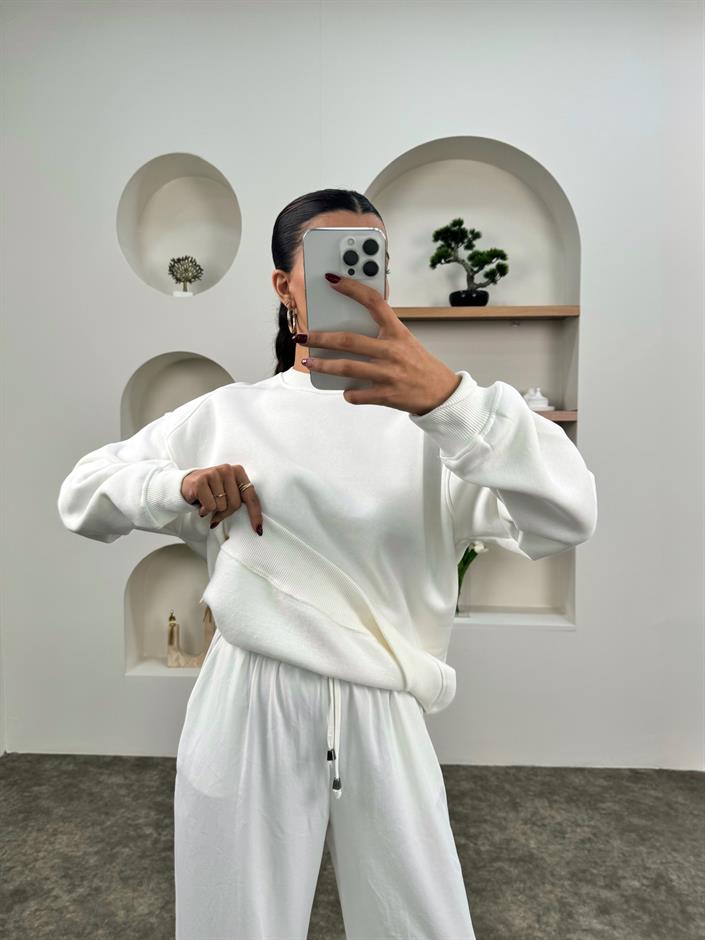 Meksa Beyaz Bisiklet Yaka Şardonlu Sweatshirt