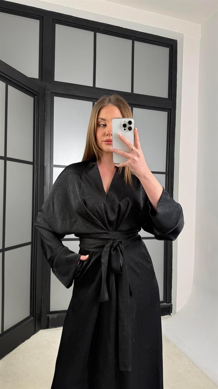 Siyah Kuşaklı Yırtmaçlı Premium Saten Elbise GAUS-01240