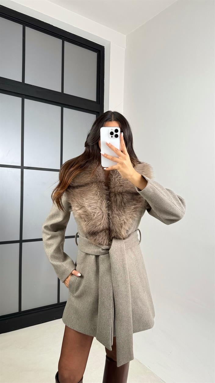 Vizon Yaka Kürk Detaylı Kuşaklı Kaban GAUS-00600