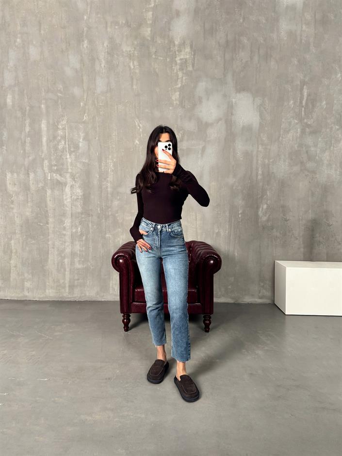 Kow Yıkamalı Mavi ZR Kesik Paça Mom Jean