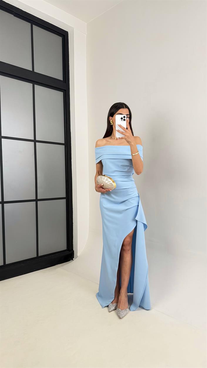 Mavi Madonna Yaka Yırtmaçlı İthal Kumaş Elbise Gaus00436