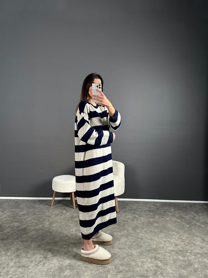 Hedy Lacivert Çizgili Oversize Uzun Triko Elbise