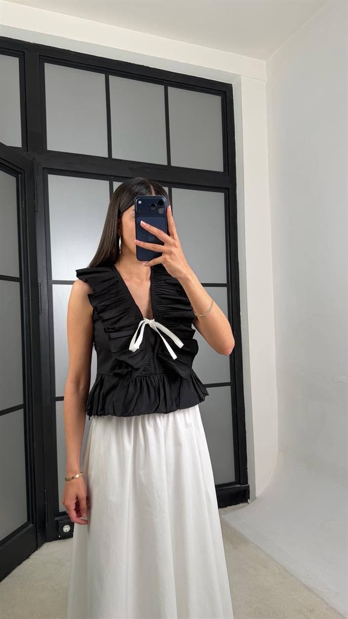 Siyah Zr Model Kurdele Detaylı Tasarım Bluz GAUS-01535