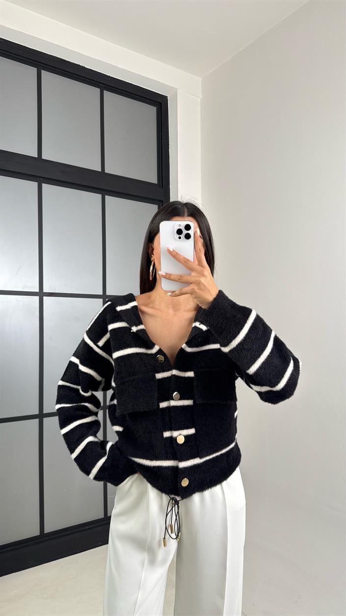 Siyah Çizgili Kapüşonlu Düğme Detaylı Hırka GAUS-00468