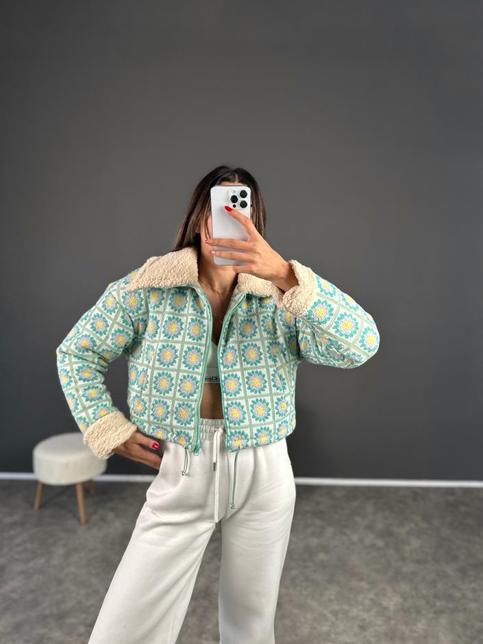 Çiçekli İçi Kürklü Mont