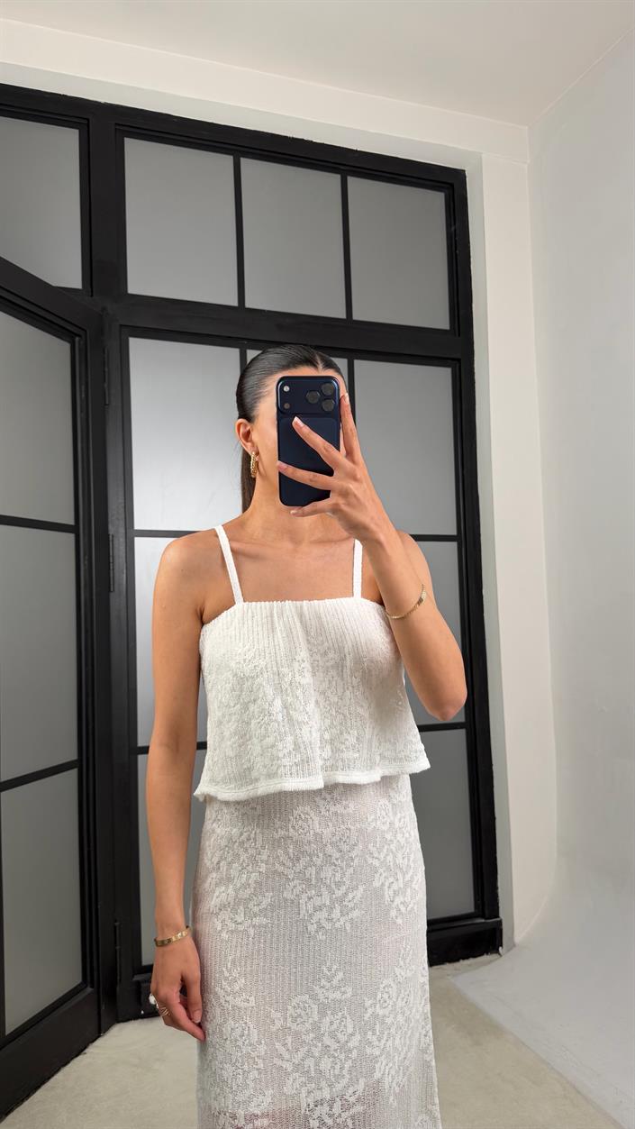 Beyaz Askılı Nakışlı Beli Lastikli Triko Elbise GAUS-01398