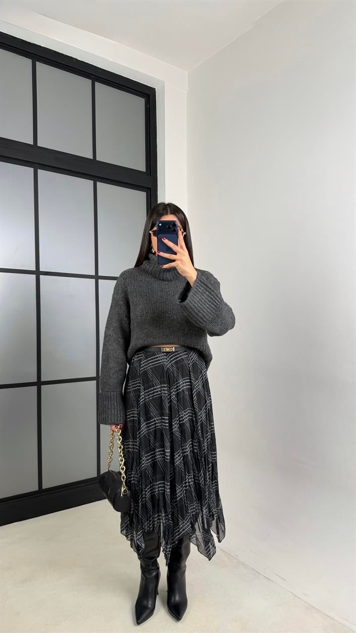 Siyah Ekose Desenli Astarlı Şifon Etek GAUS-00725