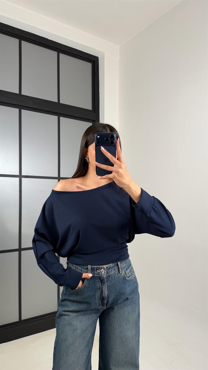 Lacivert Kayık Yaka Modal Kumaş Bluz GAUS-00795