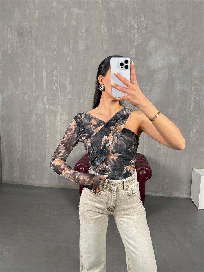 Antrasit Çok Renkli Tül Kayık Yaka Bluz Gaus00106