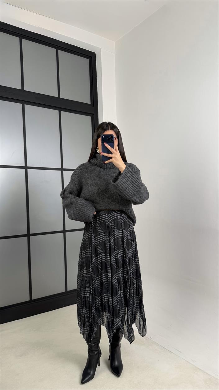 Siyah Ekose Desenli Astarlı Şifon Etek GAUS-00725