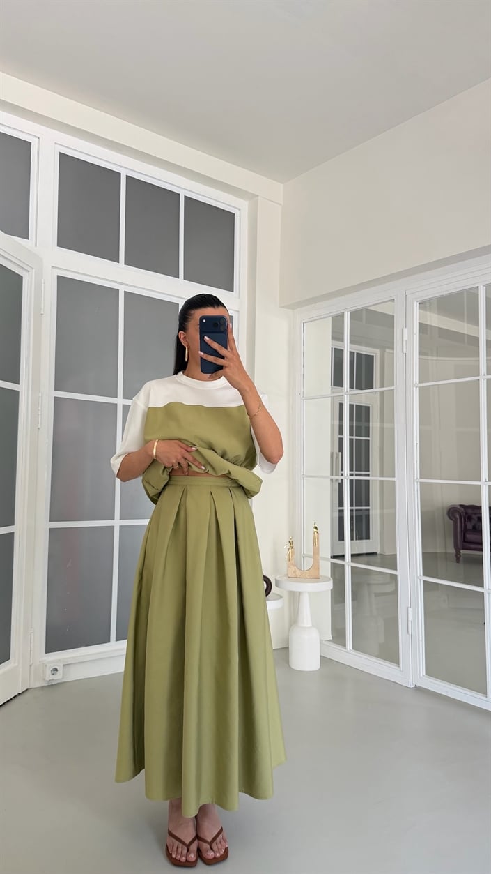 Yeşil TWST Model Beli Lastikli Bluz Etek İkili Takım GAUS-01768