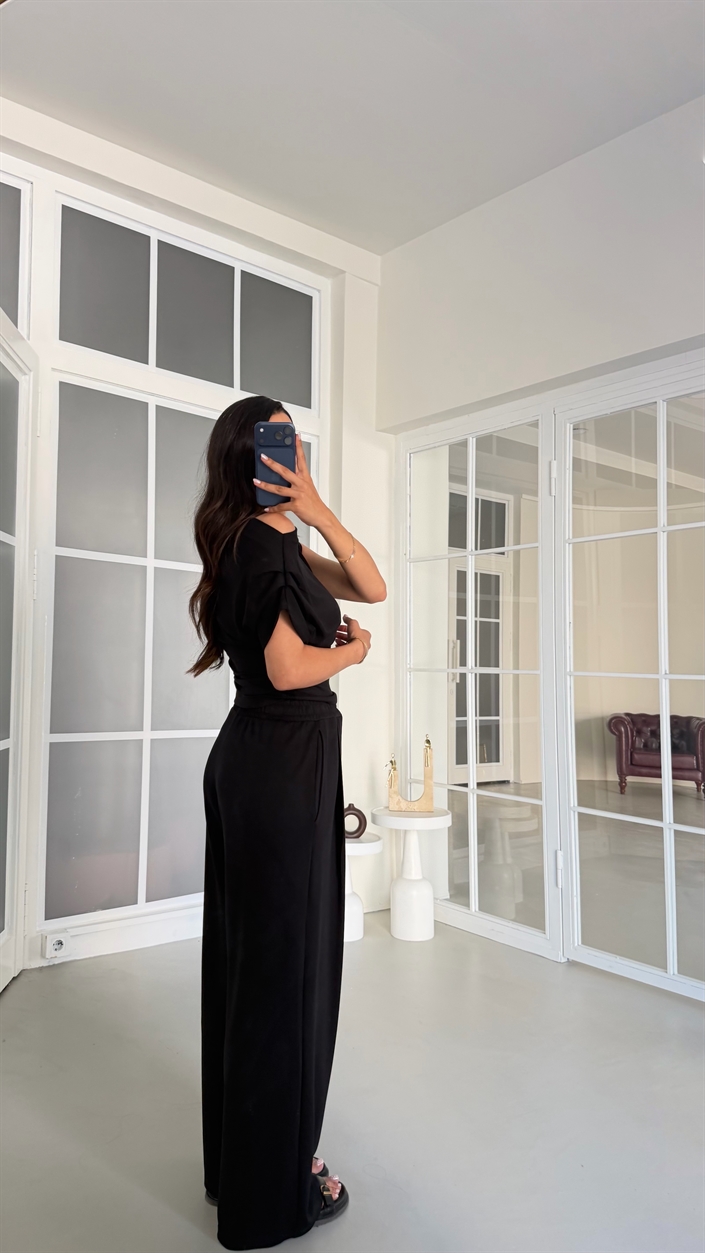 Siyah Kayık Yaka Bluz Beli Lastikli Pantolon İkili Modal Takım GAUS-01718