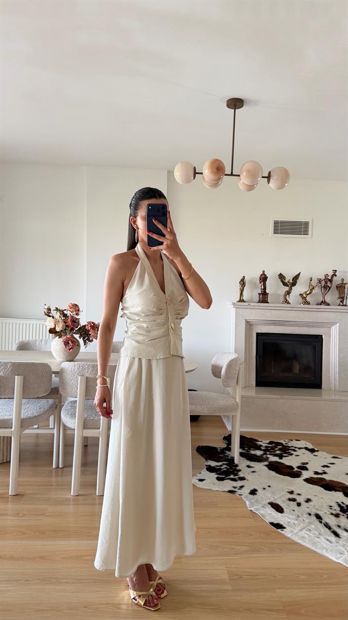 Krem Halter Yaka Gold Toka Detaylı Bluz Etek İkili Premium Takım GAUS-01631
