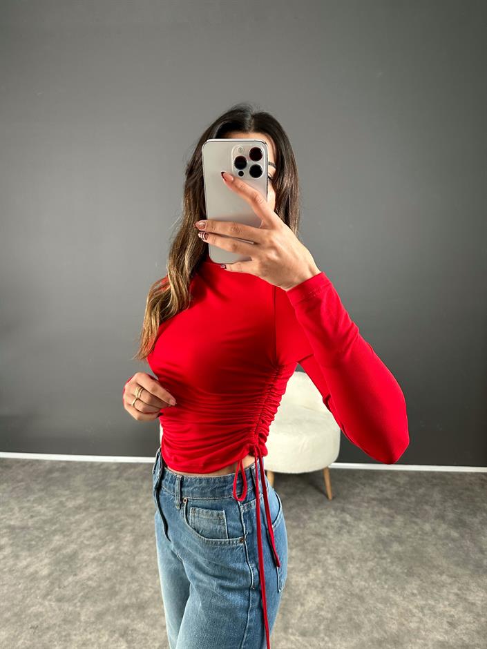 Kırmızı Yandan Büzgülü Bluz