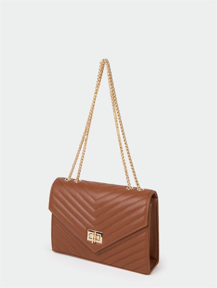 300 V DETAYLI ZİNCİRLİ OMUZ ÇANTASI CAMEL