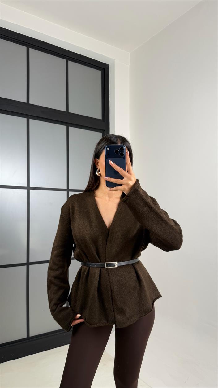 Acı Kahve Kemerli Yumuşak Dokulu Triko Hırka GAUS-00784