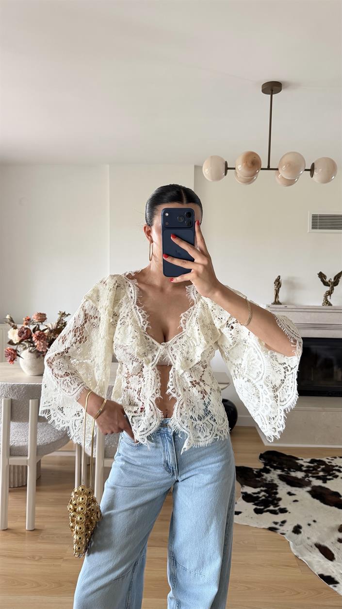 Ekru Dantel Detaylı Muadil Bluz GAUS-01607