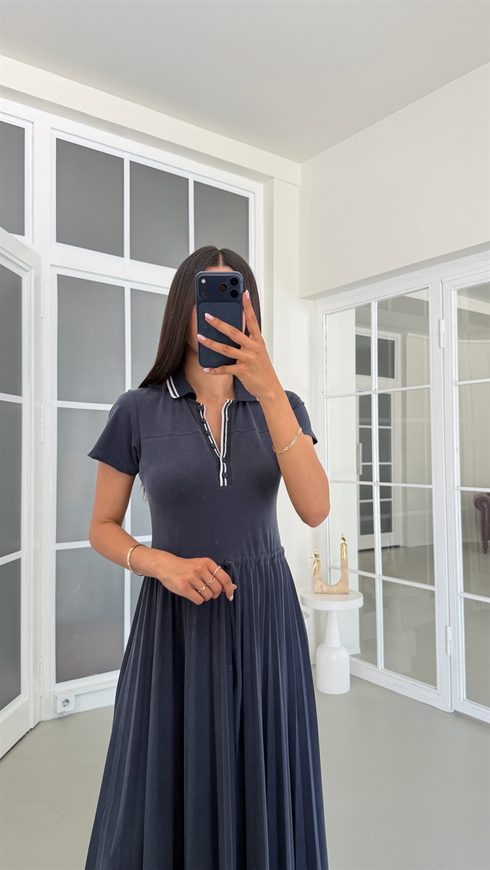 Lacivert Kısa Kol Polo Yaka Muadil Beli Lastikli Pileli Elbise GAUS-01821