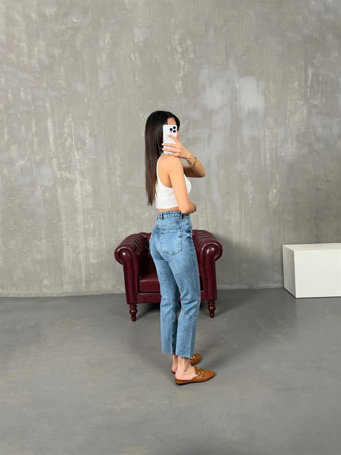 Laste Mavi Yıkamalı ZR Model Kesik Paça Jean