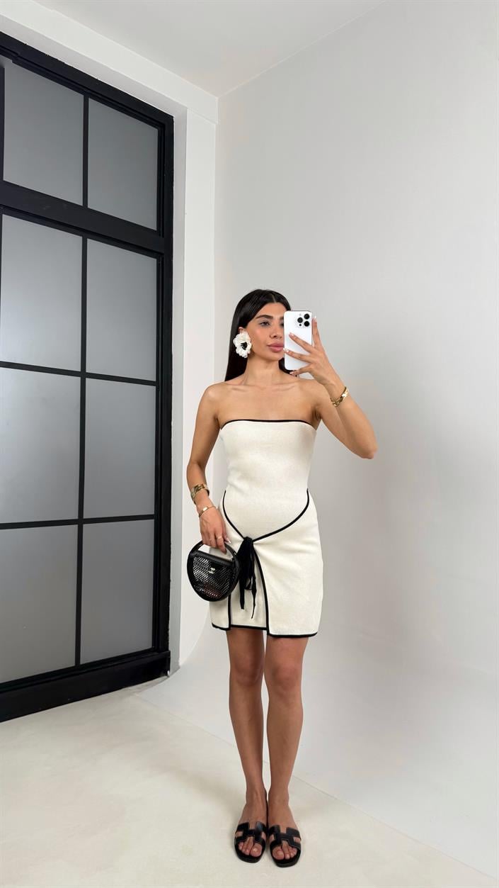 Beyaz Bağlama Detaylı Straplez Triko Mini Elbise Gaus00543