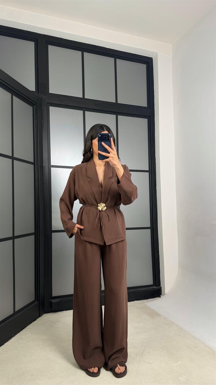 Kahve Broş Detaylı Kimono Beli Lastikli Pantolon Takım GAUS-01345