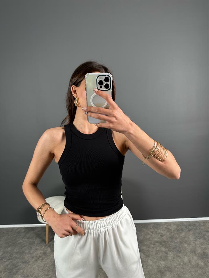 Siyah Halter Yaka Atlet