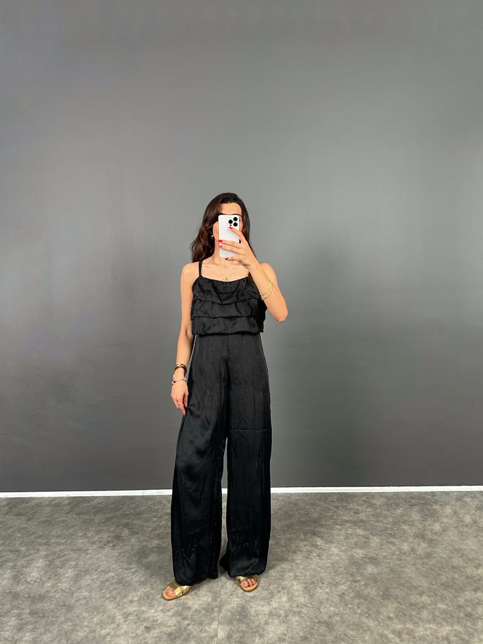 Livi Siyah Askılı Kırışık Kumaş Önü Fırfırlı Saten Tulum