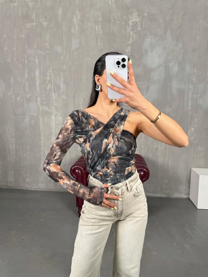 Antrasit Çok Renkli Tül Kayık Yaka Bluz Gaus00106