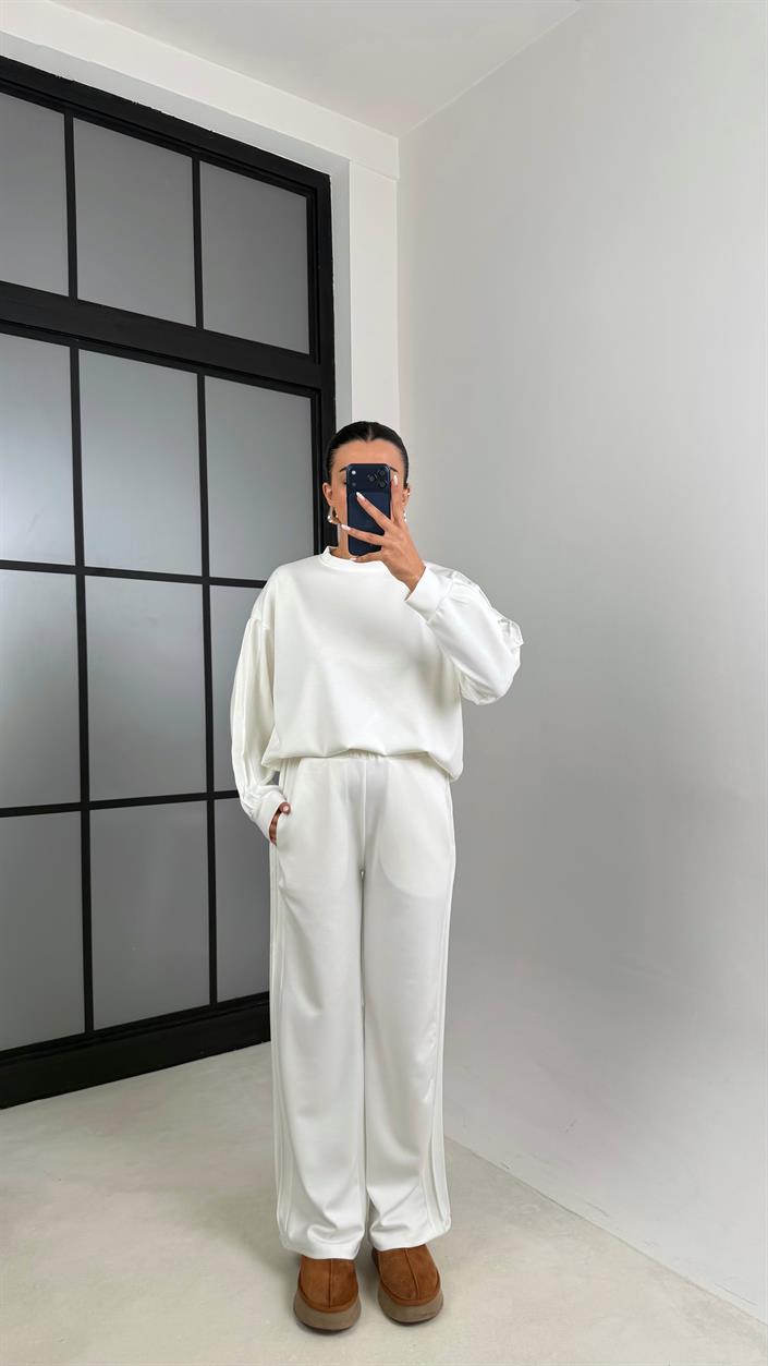 Beyaz Bisiklet Yaka Sweatshirt Beli Lastikli Eşofman İkili Modal Takım GAUS-00598