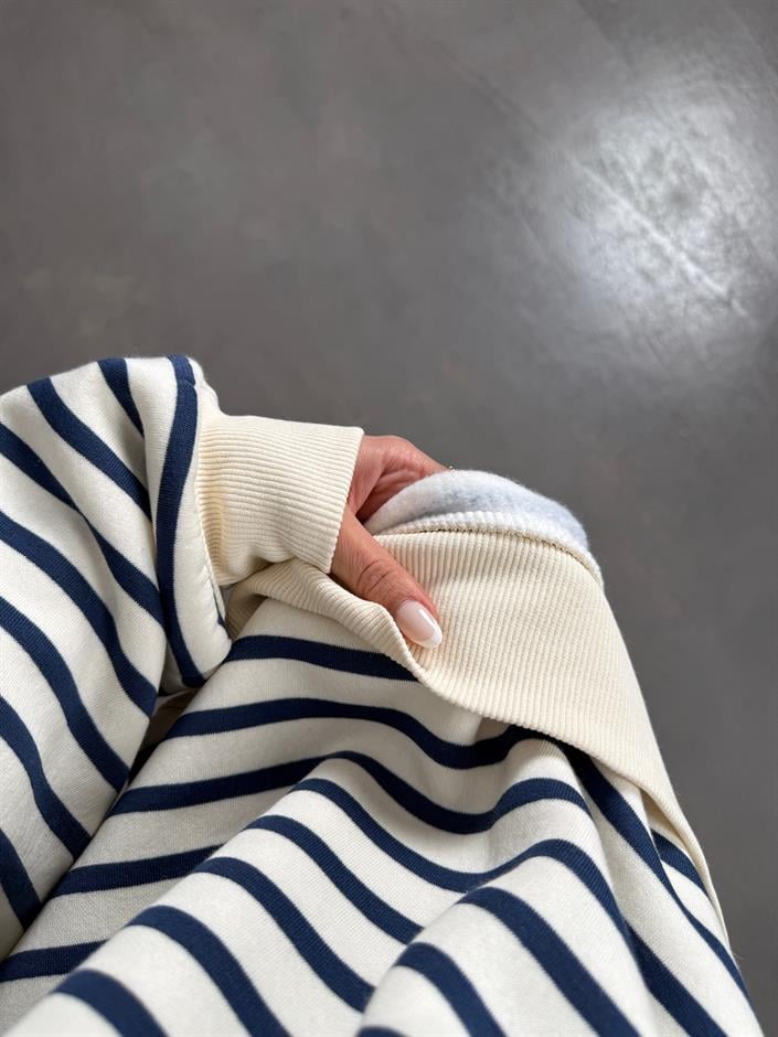 Felisya Lacivert Çizgili Üç İplik Şardonlu Sweat