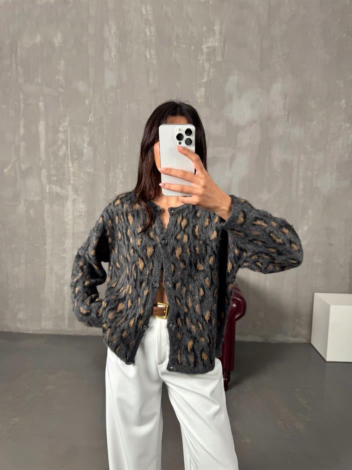 Delic Gri Leopar Desenli Düğmeli Hırka