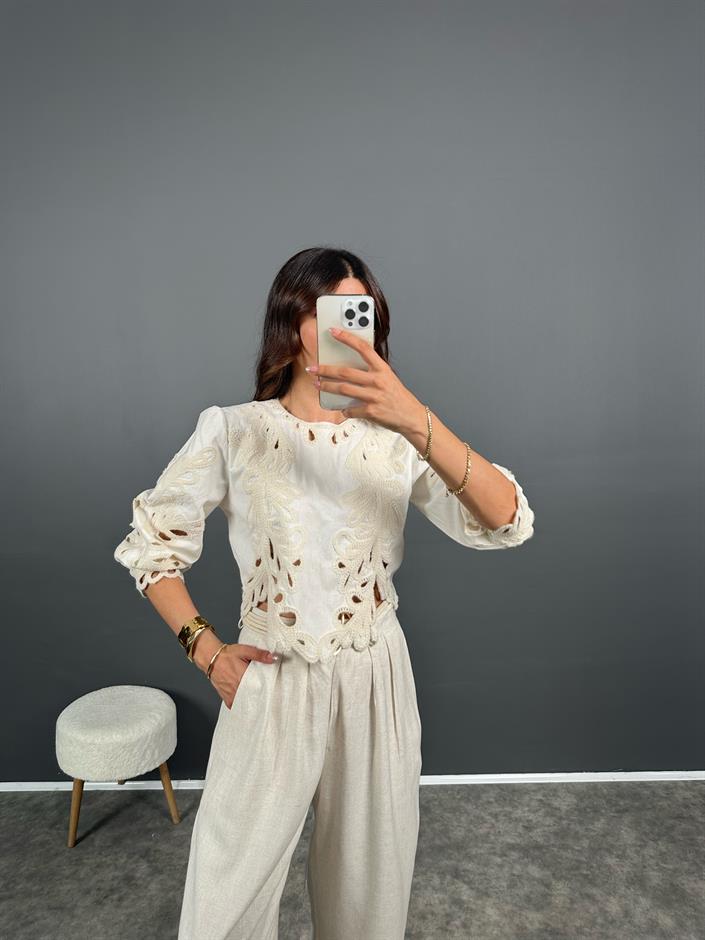 Retro Premium Nakış İşlemeli Bluz 