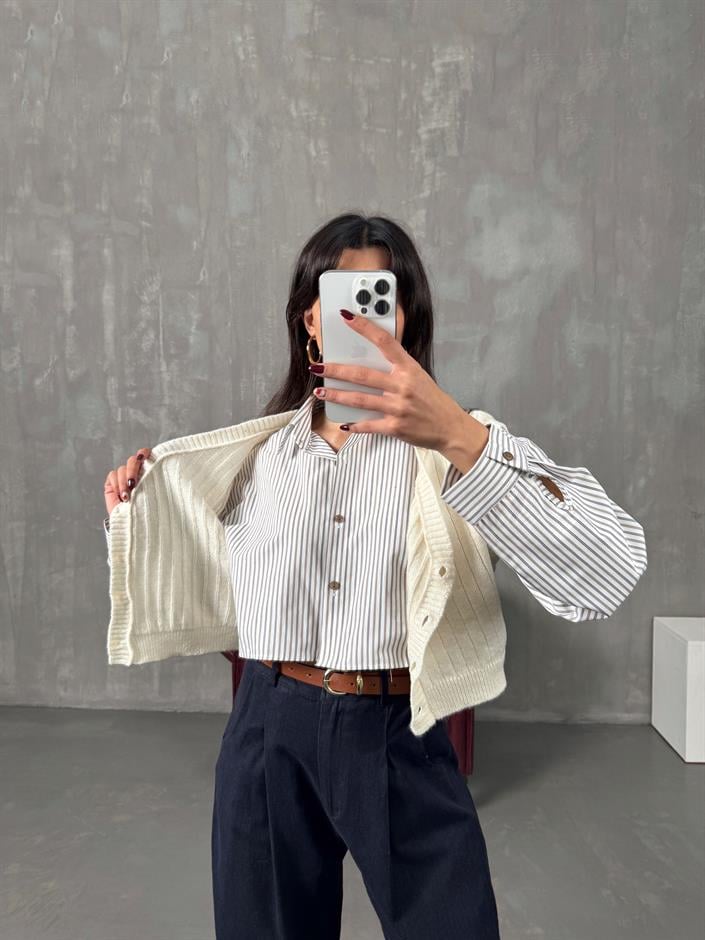 Dope Ekru Kahve Çizgili Gömlek Detaylı Düğmeli Hırka 