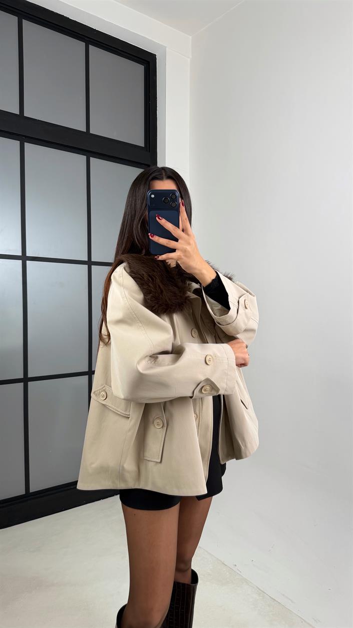 Bej Yaka Kürk Detaylı Astarlı Trençkot GAUS-00660