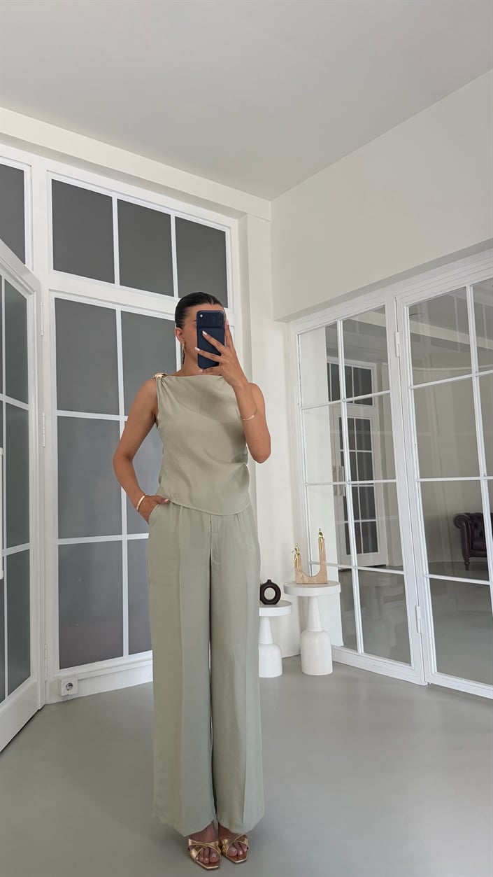 Açık Yeşil Gold Toka Detaylı Bluz Pantolon İkili Tencel Takım GAUS-01825