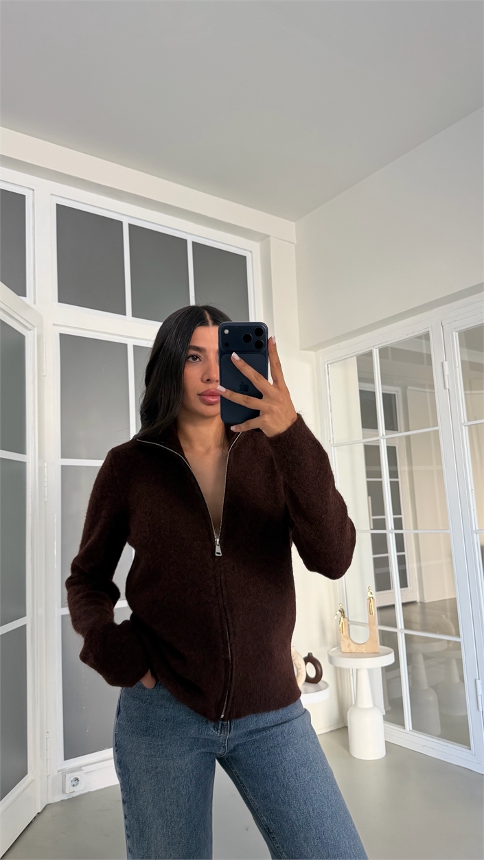 Acı Kahve Yumuşak Dokulu Triko Hırka GAUS-02022
