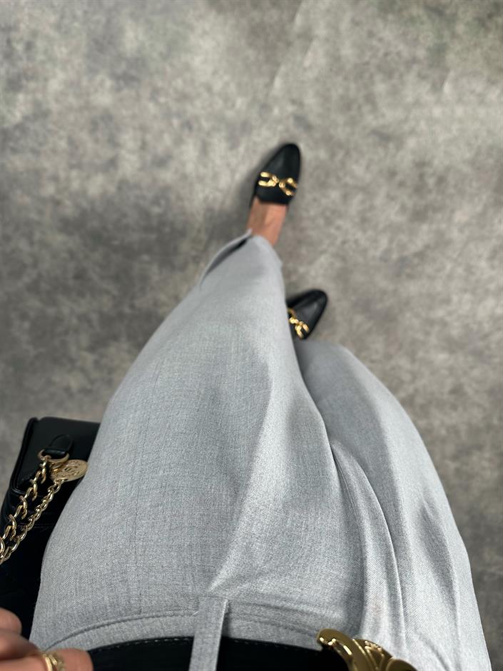 Gri Paçası Düğmeli Zr Model Pantolon