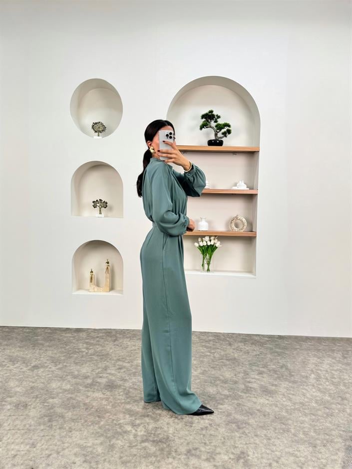 Lola Mint Krep Kumaş Yarım Balıkçı Yaka Tulum