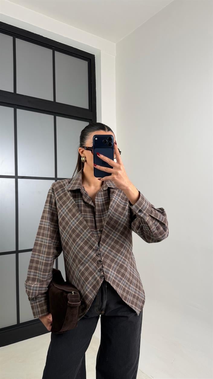 Kahve Ekose Ön Düğme Detaylı Kuşaklı Vatkalı Tasarım Gömlek GAUS-00769